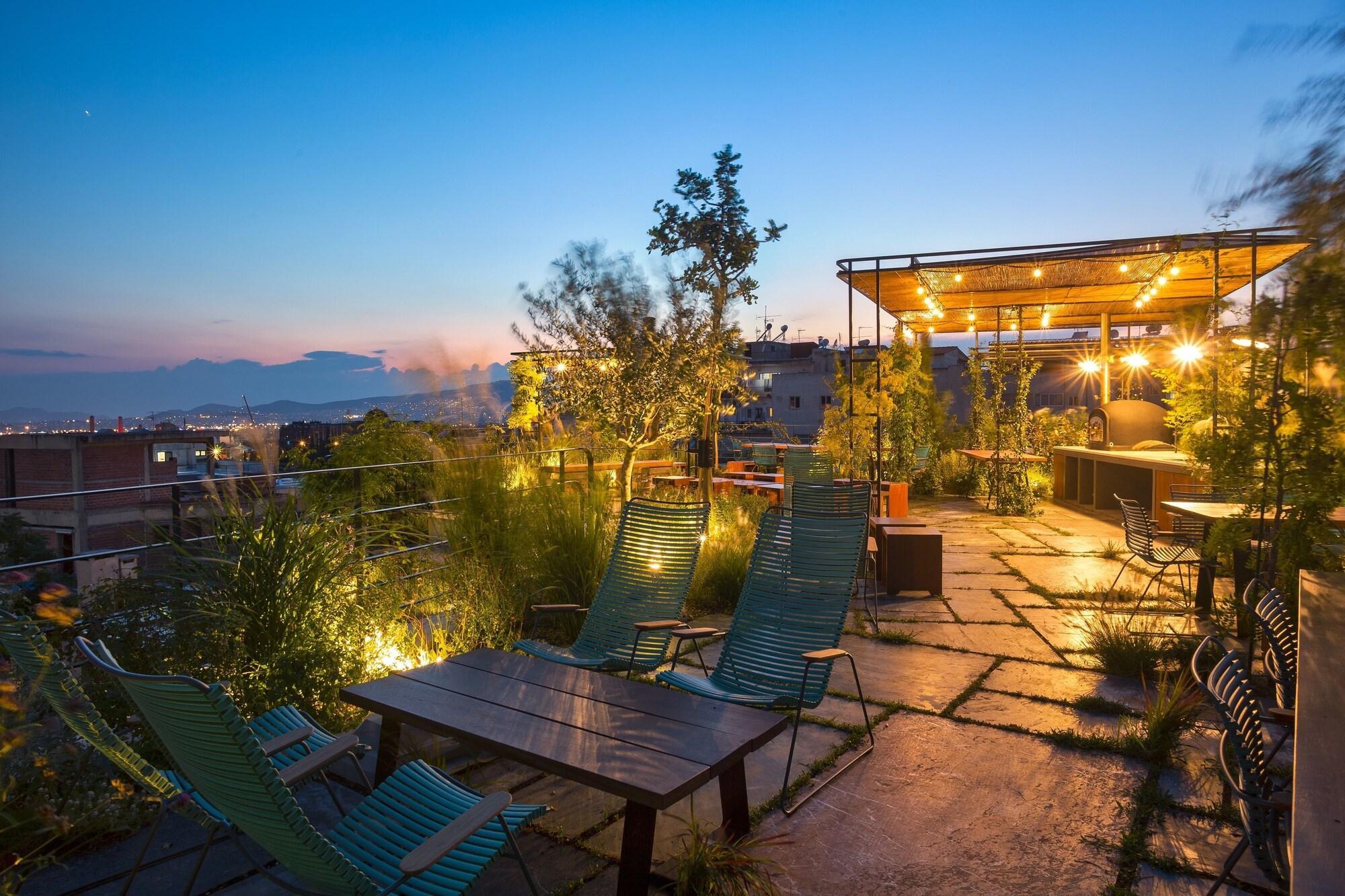 The Foundry Suites Atene Esterno foto