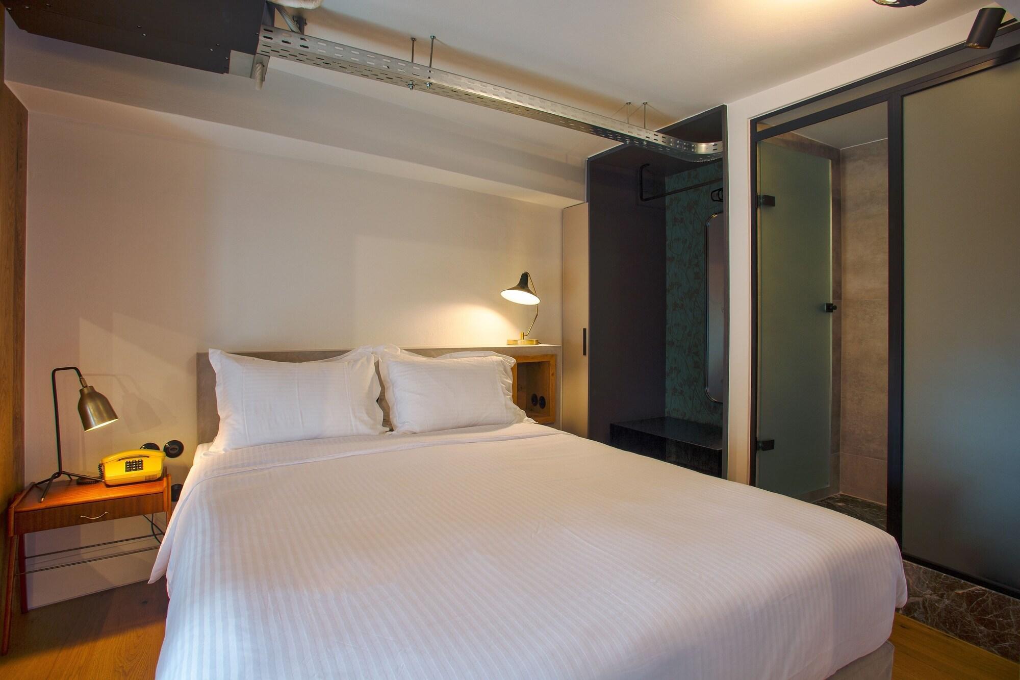 The Foundry Suites Atene Esterno foto