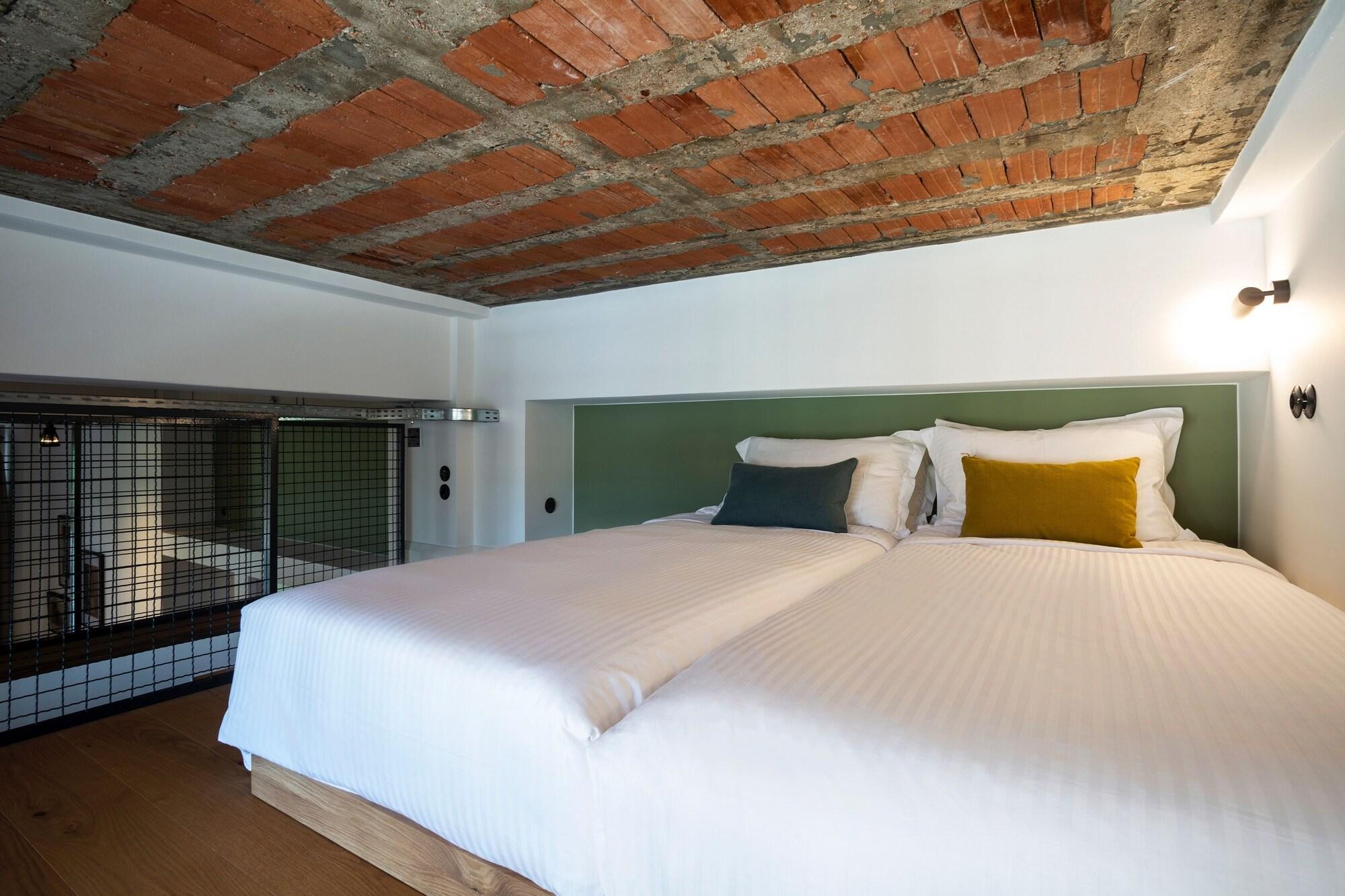 The Foundry Suites Atene Esterno foto